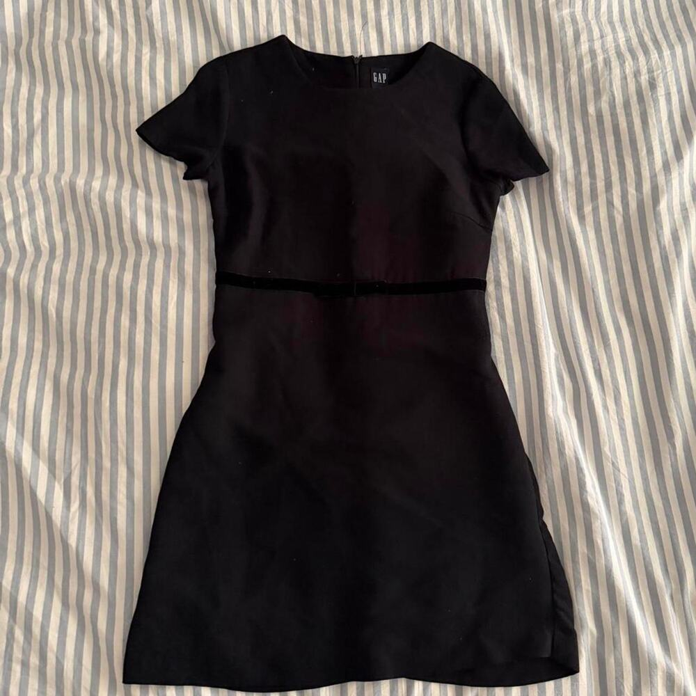 Vintage gap bow detail black mini dress